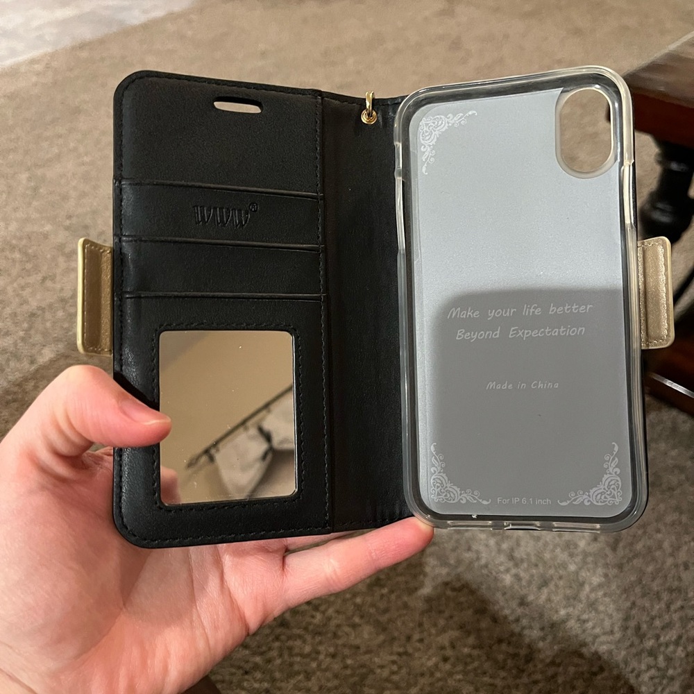 iPhone XR case - Picture 3 of 3